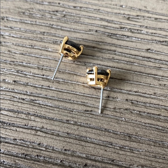 Black Stud Earrings 🖤 - Picture 4 of 5